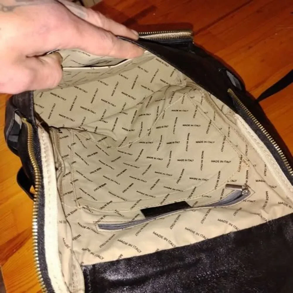 Real Italian leather bag (purchased in Italy)